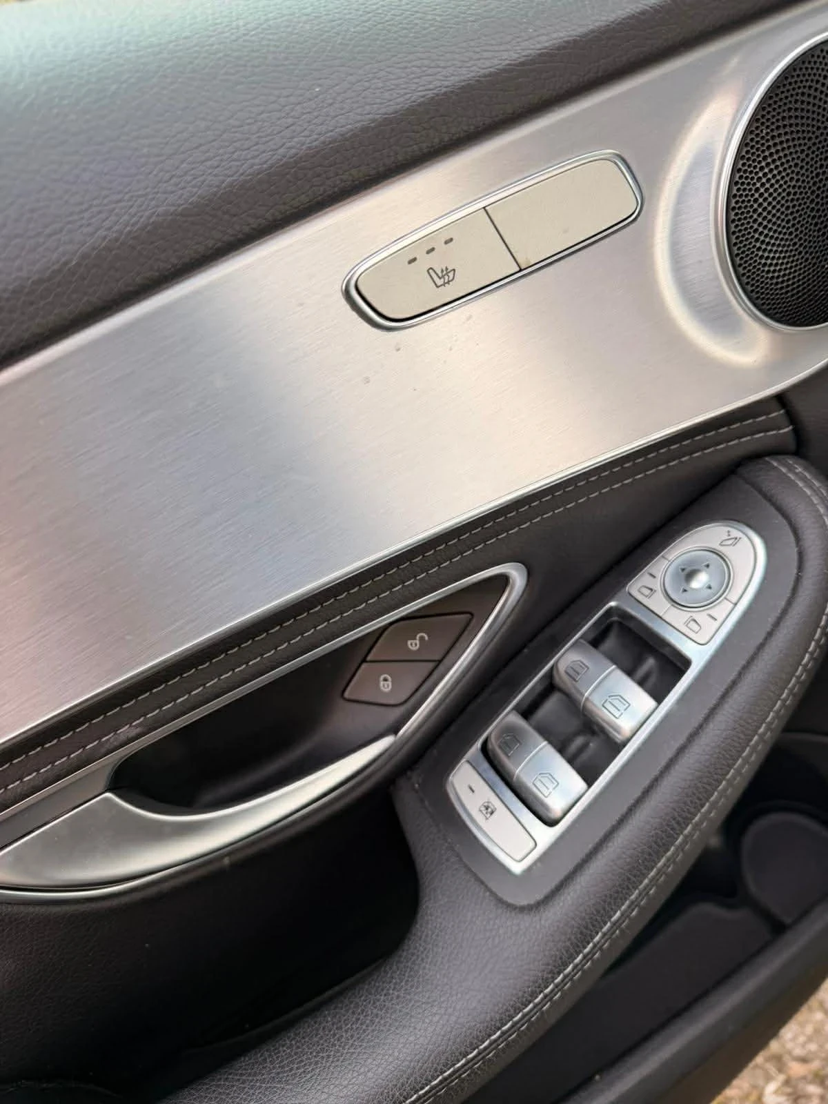 Mercedes-Benz C 200 Седан, снимка 17 - Автомобили и джипове - 54491176