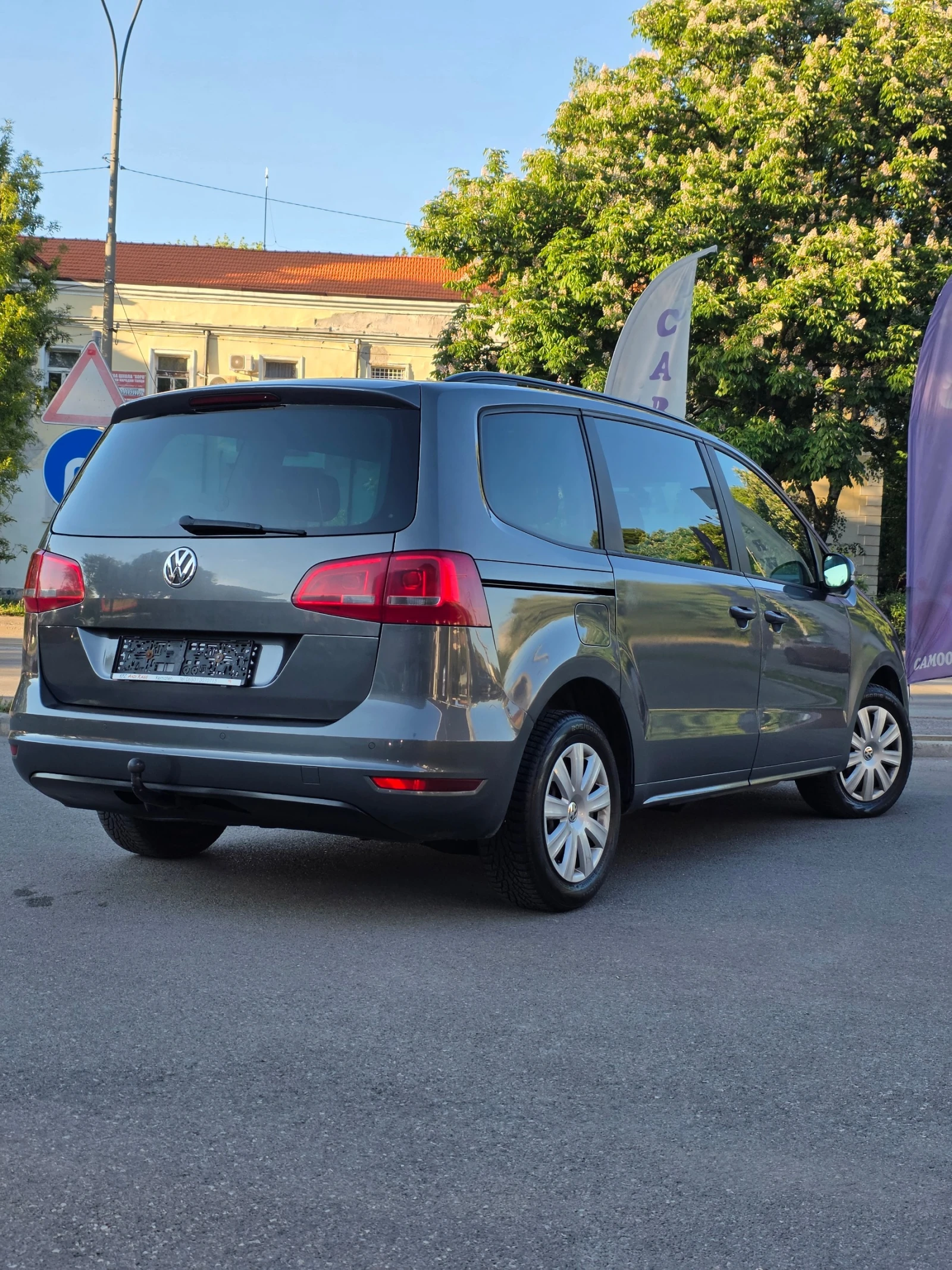 VW Sharan 2.0 TDI 140 к.с., снимка 4 - Автомобили и джипове - 54597817