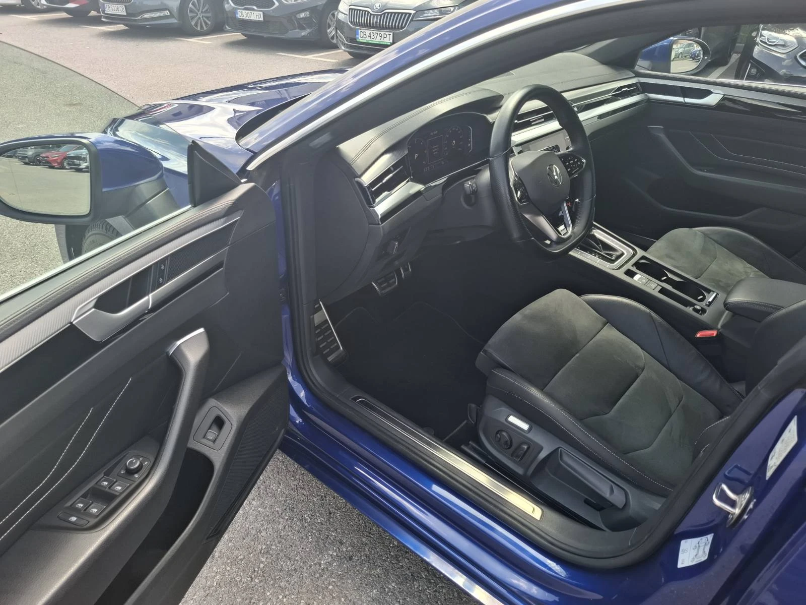 VW Arteon 2.0 TDI DSG R-Line Гаранция, снимка 9 - Автомобили и джипове - 54815535