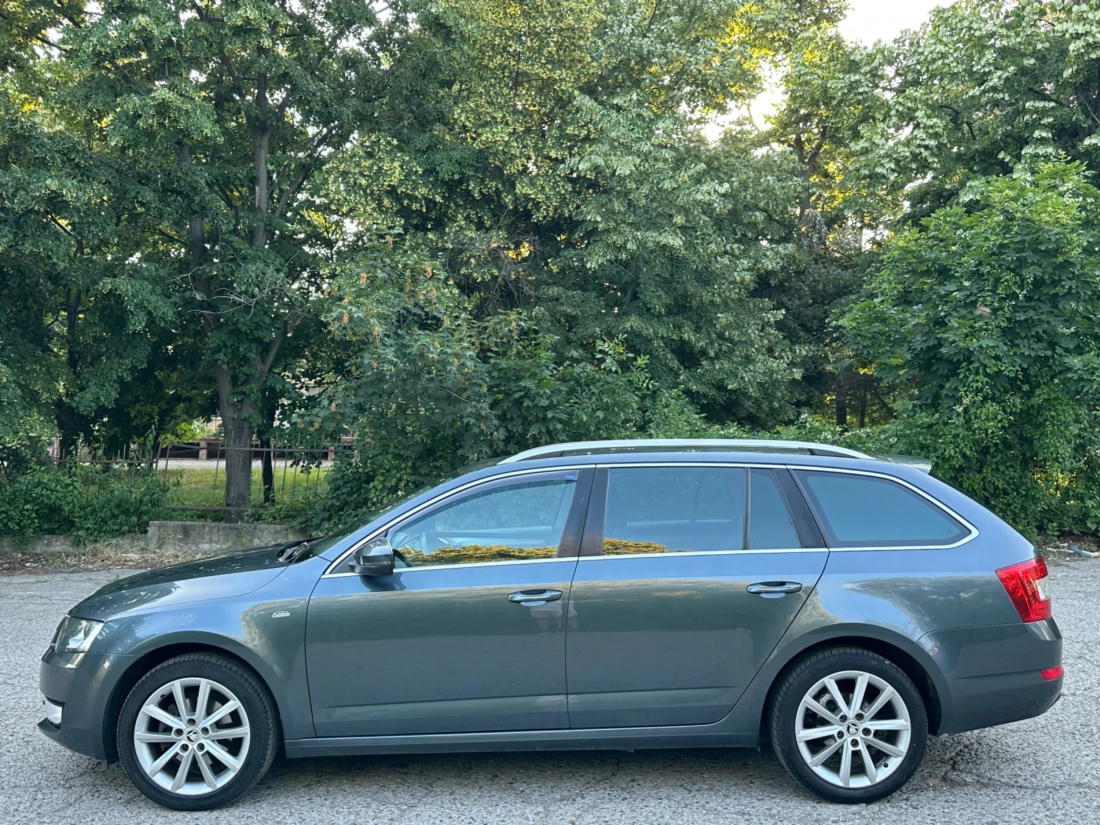 Skoda Octavia EDITION/2.0TDI/DSG, снимка 7 - Автомобили и джипове - 54991250