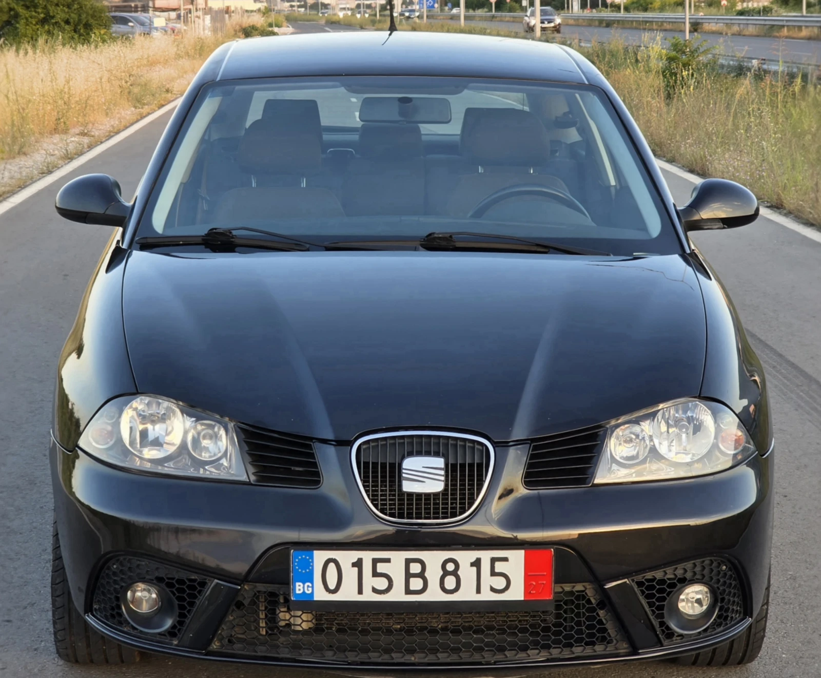 Seat Ibiza 1.2i 70ks, снимка 2 - Автомобили и джипове - 55105910