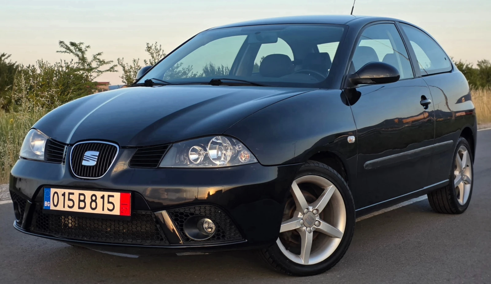 Seat Ibiza 1.2i 70ks, снимка 3 - Автомобили и джипове - 55105910