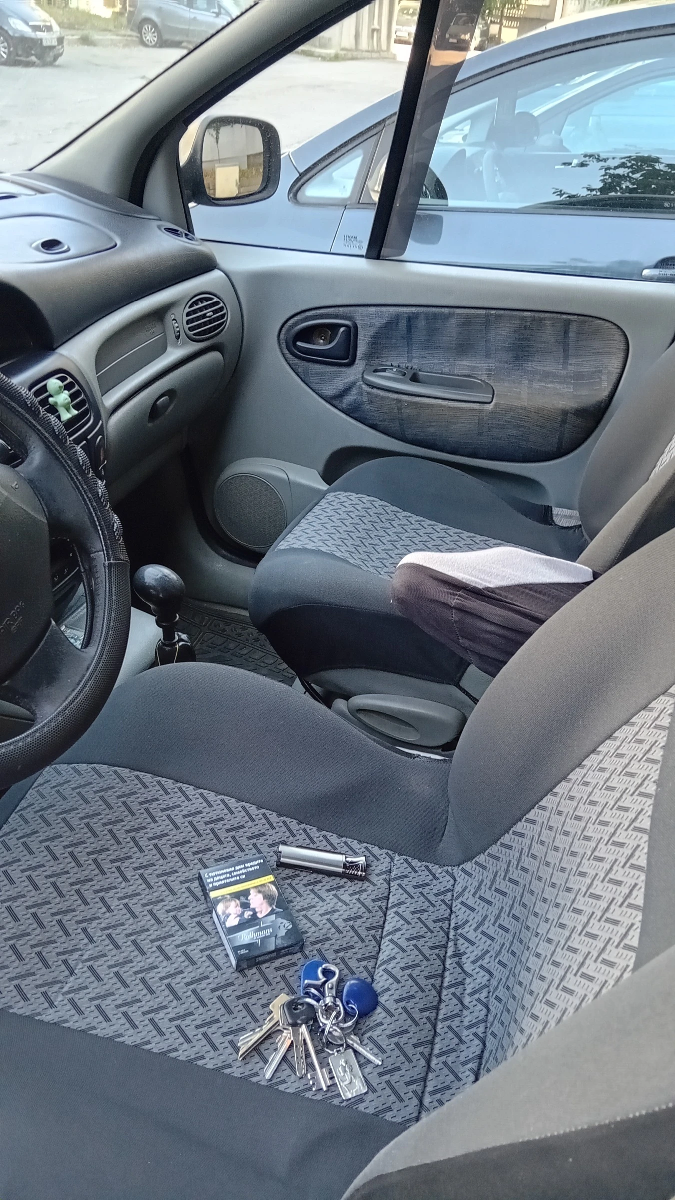Renault Scenic 2.0 16V (137 к.с.) бензин/газ, снимка 8 - Автомобили и джипове - 56057918