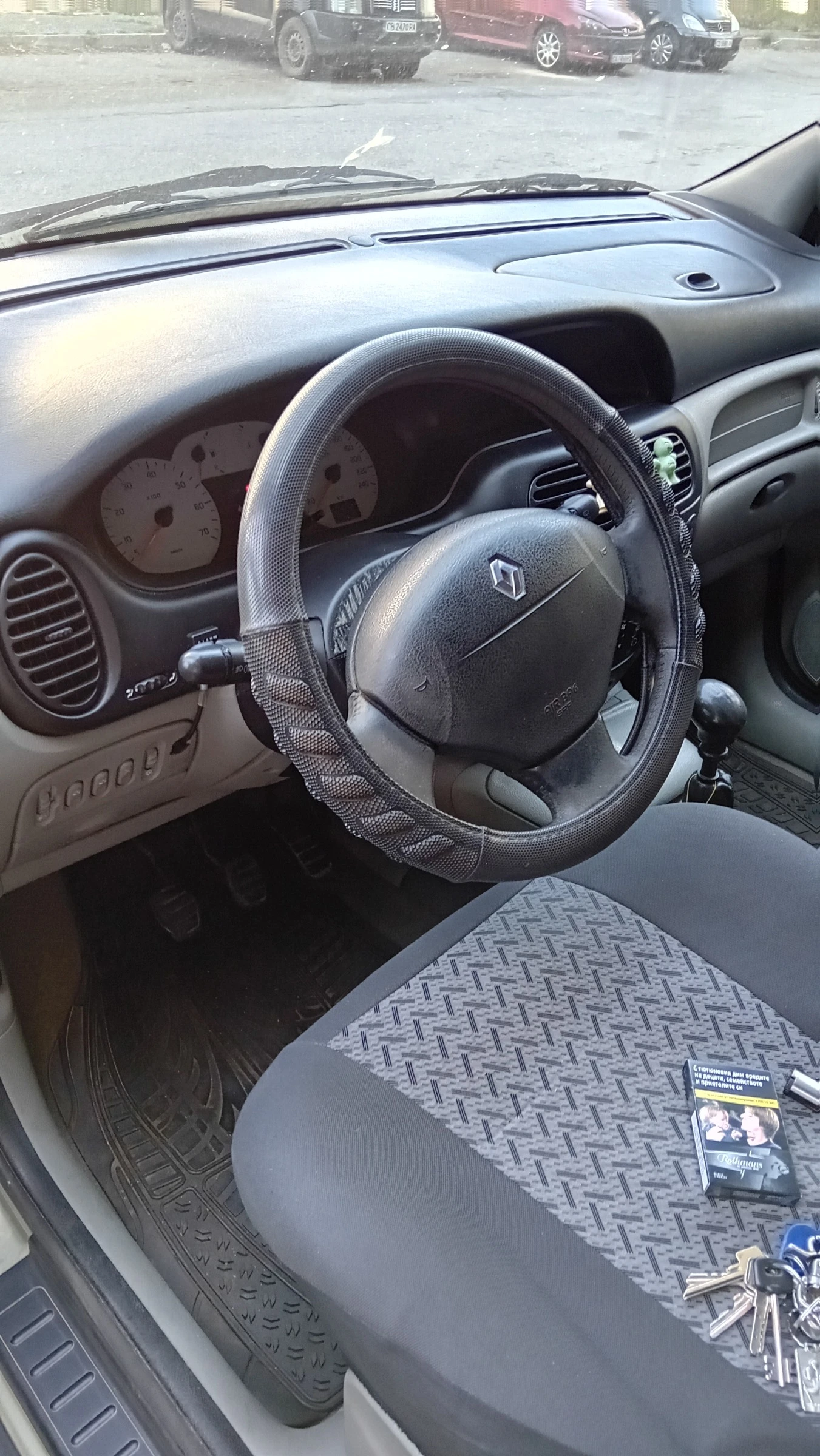 Renault Scenic 2.0 16V (137 к.с.) бензин/газ, снимка 9 - Автомобили и джипове - 56057918