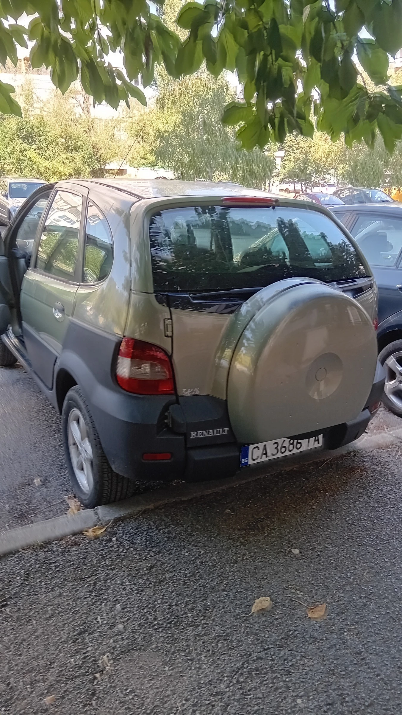 Renault Scenic 2.0 16V (137 к.с.) бензин/газ, снимка 4 - Автомобили и джипове - 56057918