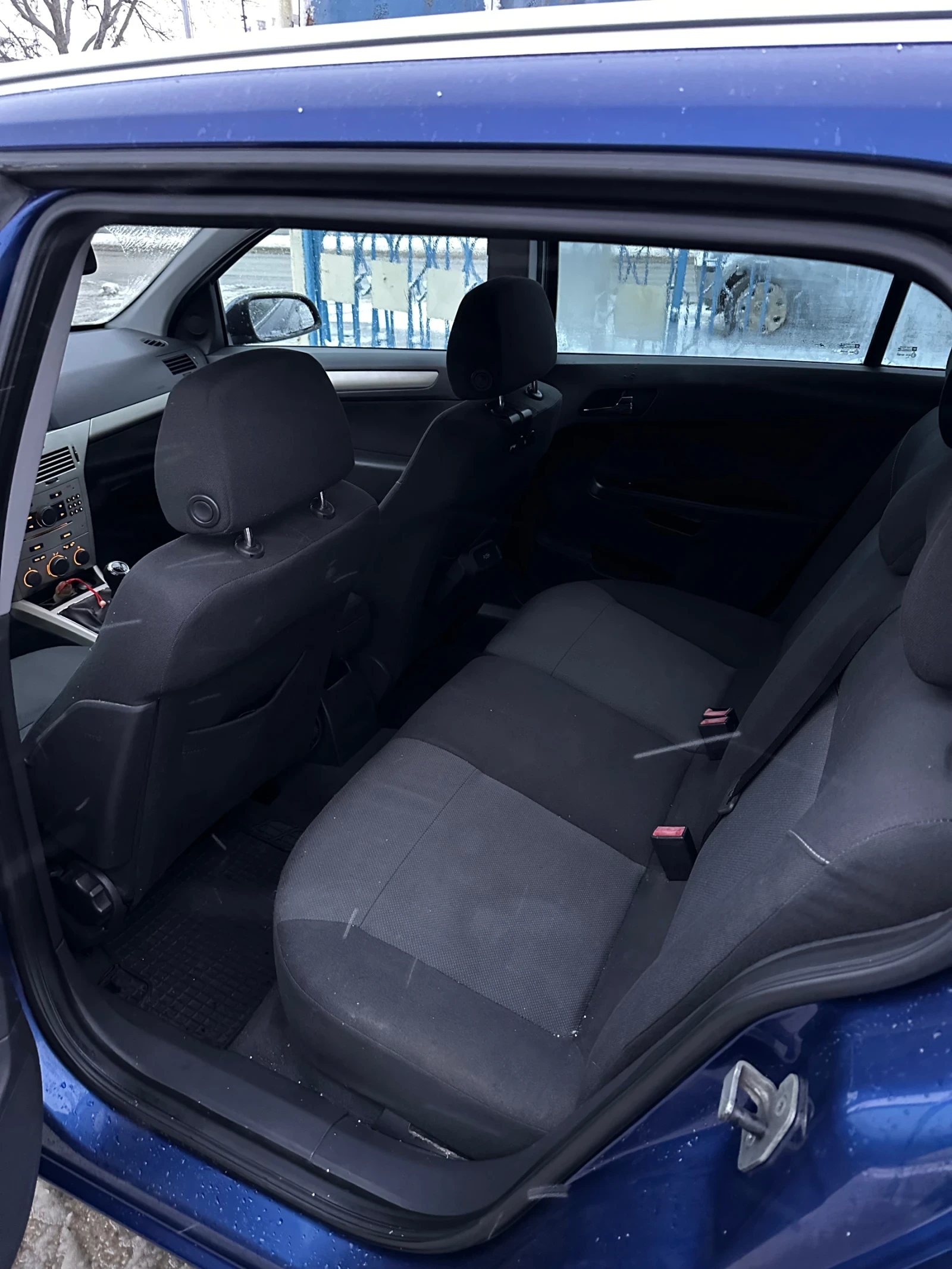 Opel Astra 1.9 CDTI, снимка 8 - Автомобили и джипове - 56297505