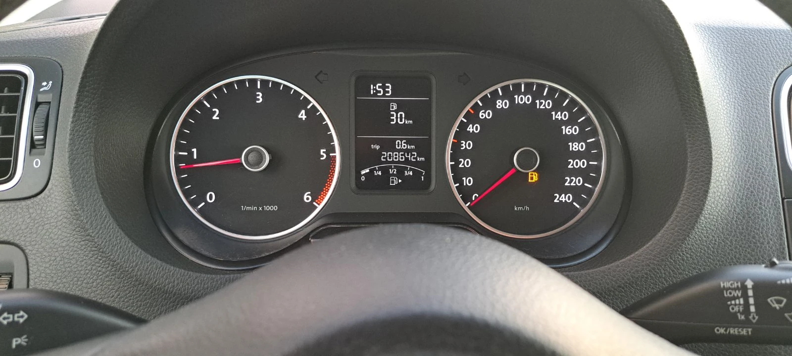 VW Polo 1.6 TDI 90kc Navi EURO5, снимка 12 - Автомобили и джипове - 56299466