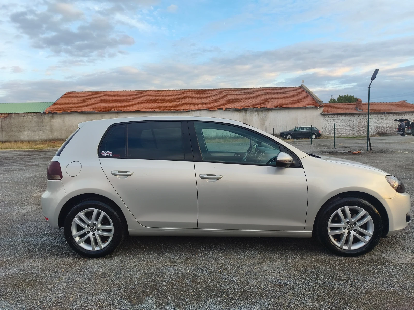 VW Golf 1.6 ГАЗ, снимка 4 - Автомобили и джипове - 56555013