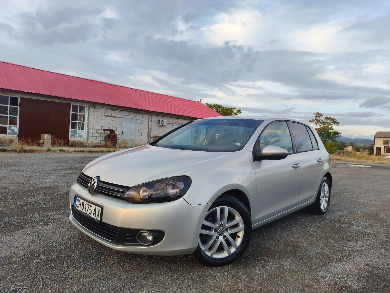 VW Golf 1.6 ГАЗ, снимка 3 - Автомобили и джипове - 56555013