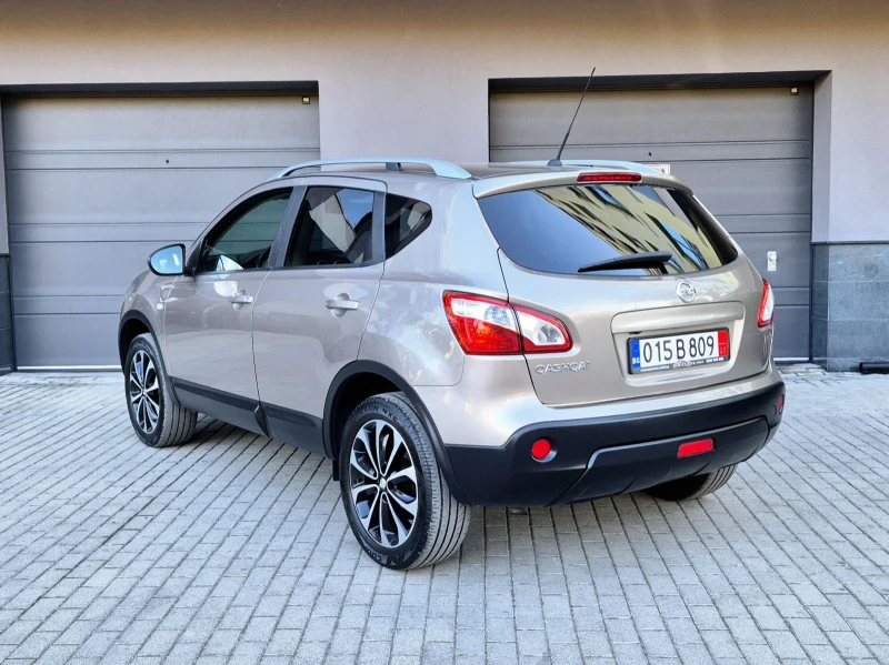 Nissan Qashqai 2.0 4x4, снимка 6 - Автомобили и джипове - 47848914