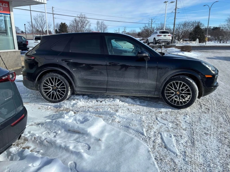 Porsche Cayenne  E HYBRID AWD * ОБДУХВАНЕ* 360 КАМЕРА* ПАНОРАМА* , снимка 4 - Автомобили и джипове - 53386397