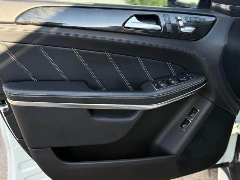Mercedes-Benz GLS 63 AMG AMG/ 4MATIC/360CAM/DISTRONIC/H| K, снимка 12 - Автомобили и джипове - 53597385