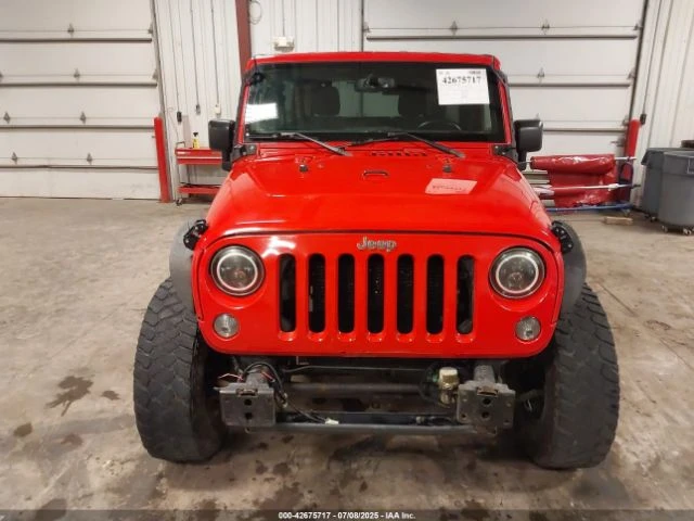 Jeep Wrangler UNLIMITED SPORT 4X4 - изображение 4