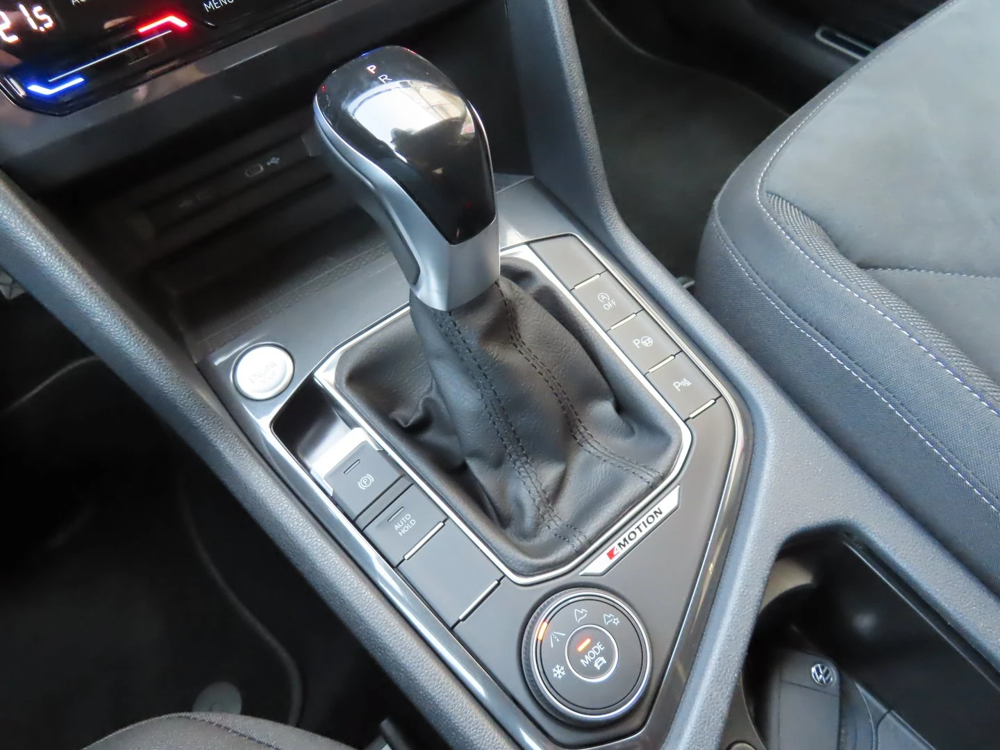 VW Tiguan LWB PA Elegance 2.0TSI 4MOT DSG | Mobile.bg   14