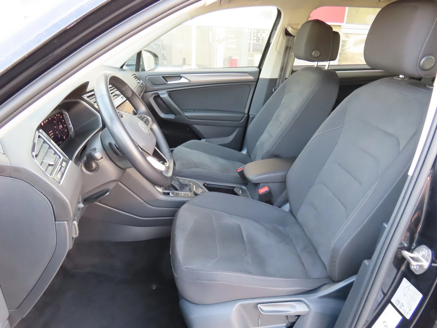 VW Tiguan LWB PA Elegance 2.0TSI 4MOT DSG | Mobile.bg   7