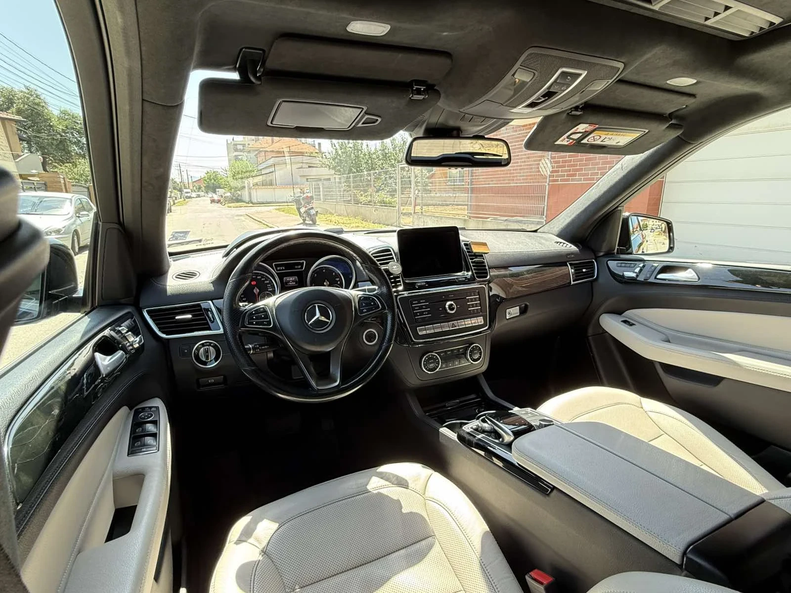 Mercedes-Benz GLE 350, снимка 10 - Автомобили и джипове - 53999289