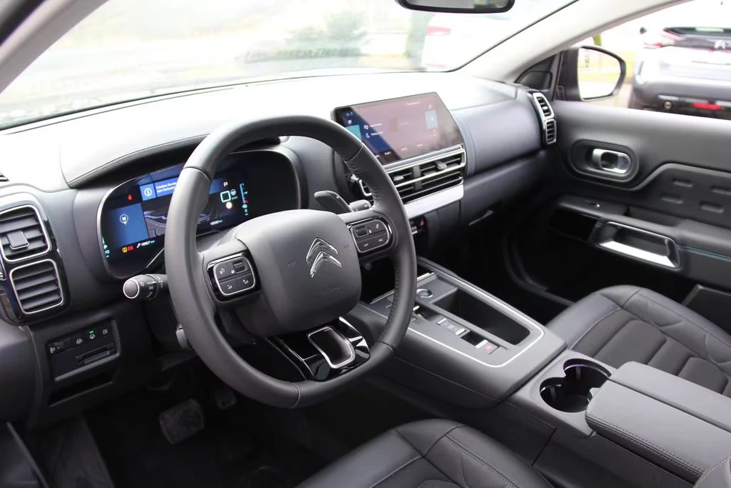 Citroen C5 Aircross MAX/181HP/BLACK-PACKET/PANO/LED/CAM/NAVI/150q, снимка 8 - Автомобили и джипове - 54147081