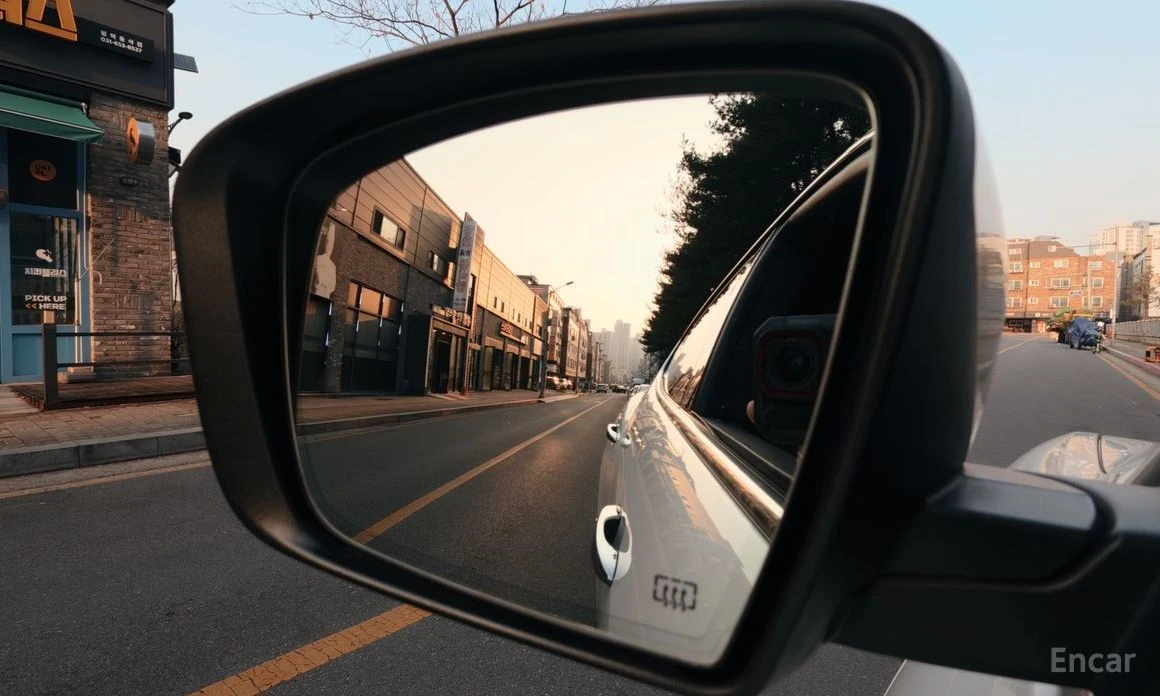 Maserati Levante 3.0* AWD* PREMIUM* ПОДГРЕВ* ОБДУХВАНЕ* LANE* ASSIS, снимка 14 - Автомобили и джипове - 54227973