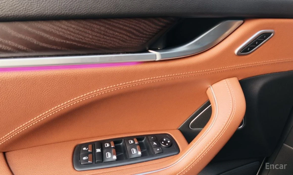 Maserati Levante 3.0* AWD* PREMIUM* ПОДГРЕВ* ОБДУХВАНЕ* LANE* ASSIS, снимка 7 - Автомобили и джипове - 54227973