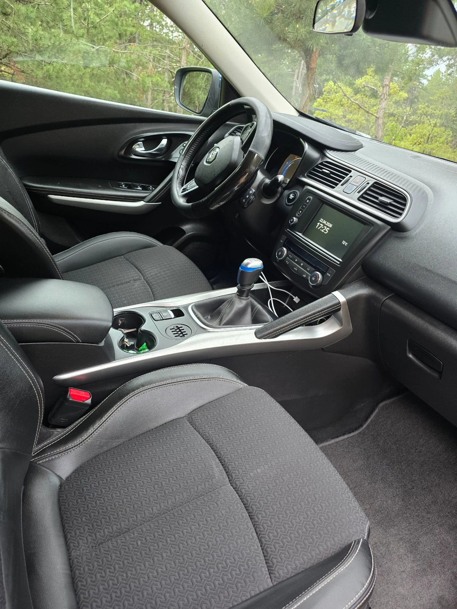 Renault Kadjar 1.6, снимка 5 - Автомобили и джипове - 54311048