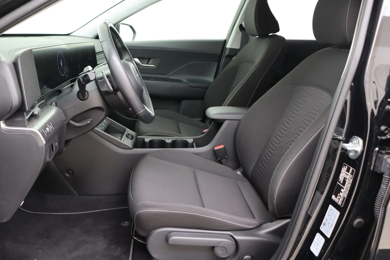 Hyundai Kona, снимка 12 - Автомобили и джипове - 54407507