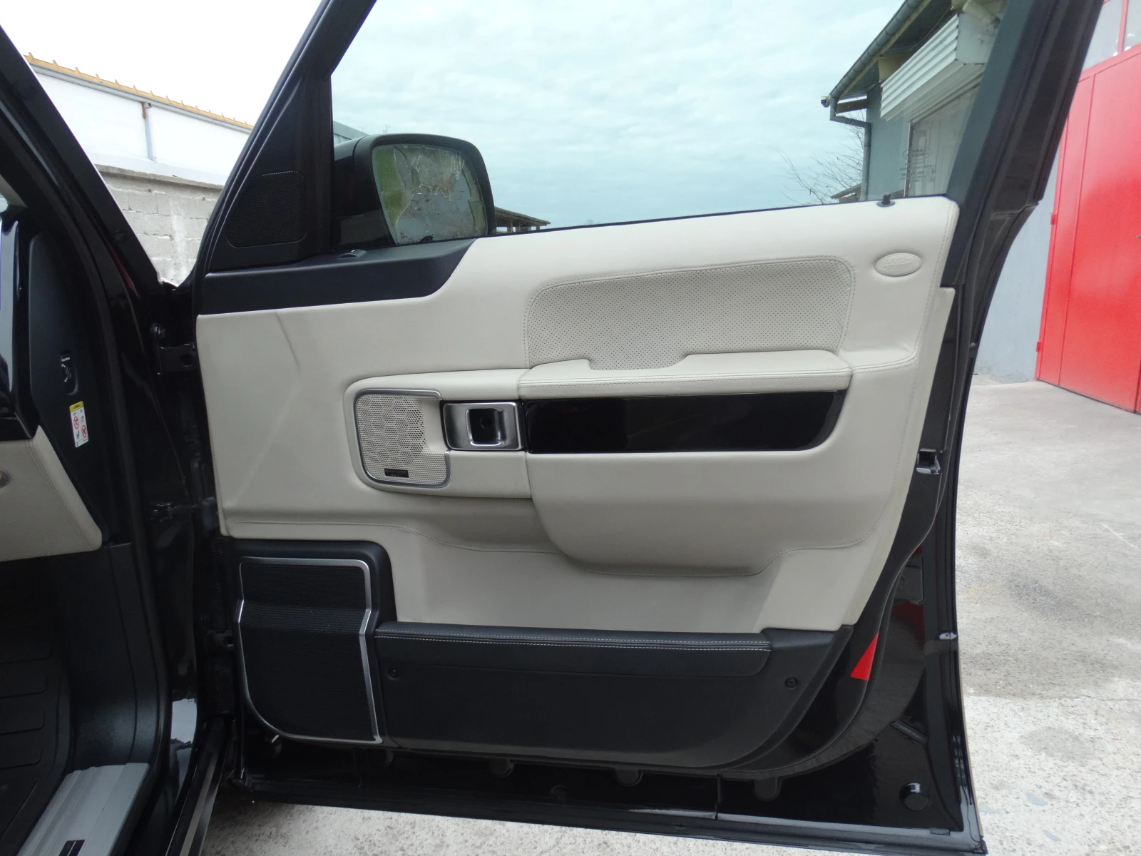 Land Rover Range rover Autobiography 5.0 SC, снимка 10 - Автомобили и джипове - 54940087