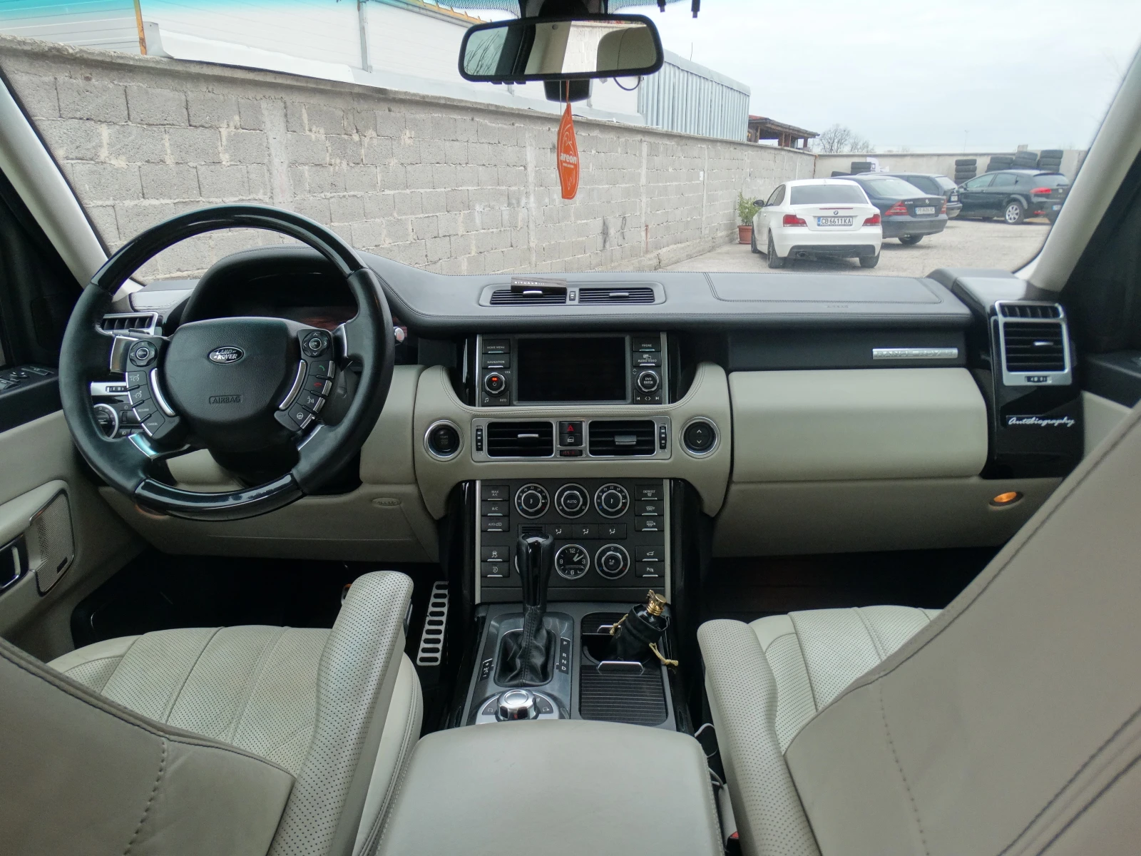 Land Rover Range rover Autobiography 5.0 SC, снимка 16 - Автомобили и джипове - 54940087