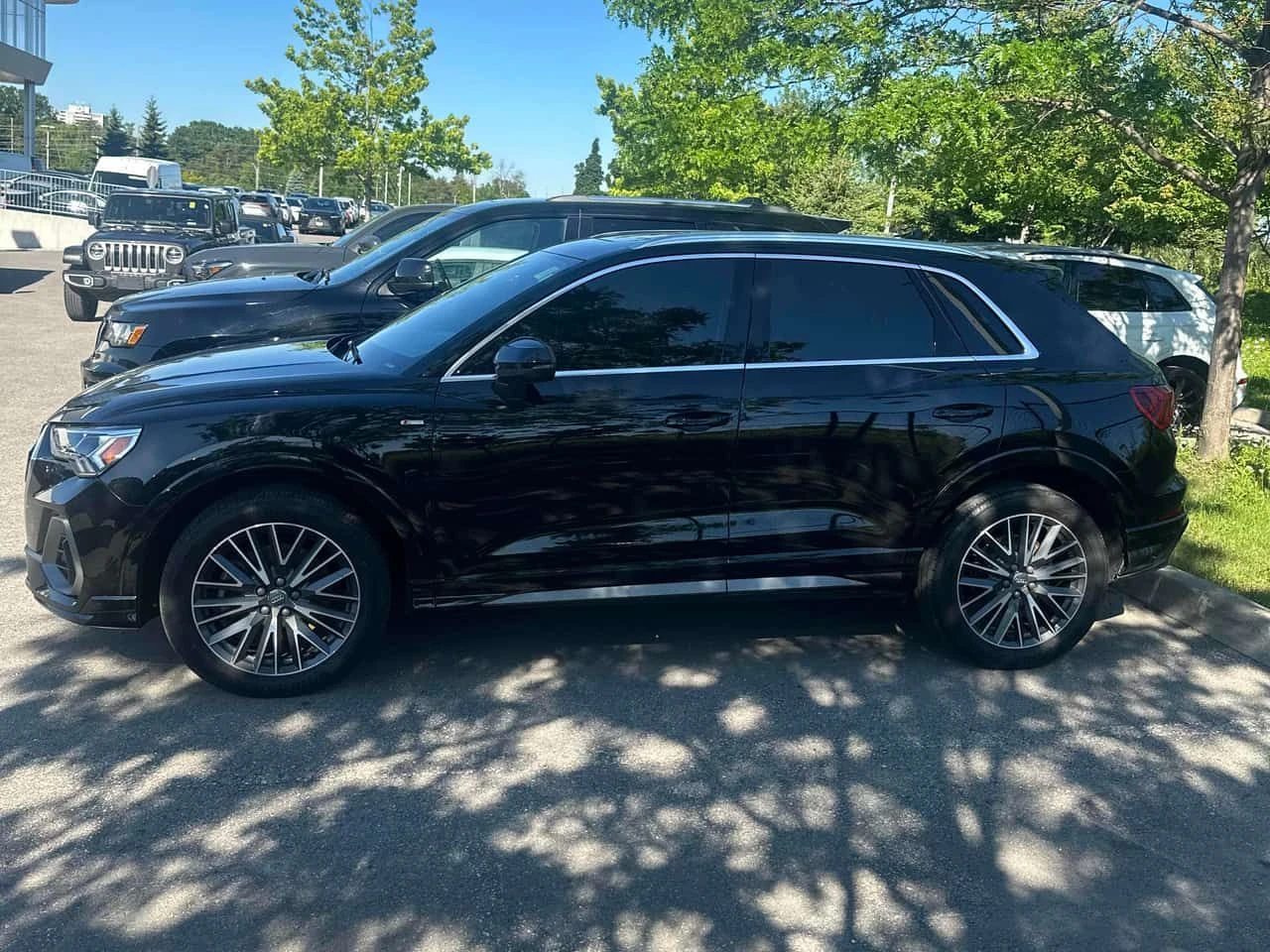 Audi Q3 * Progressiv * АВТОКРЕДИТ БЕЗ ПЪРВОНАЧАЛНА ВНОСКА*, снимка 2 - Автомобили и джипове - 55240165