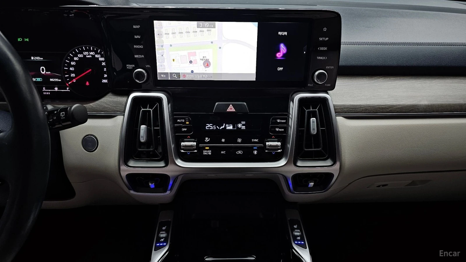 Kia Sorento PRESTIGE* HYBRID* 4x4* LANE* ОБДУХ, снимка 16 - Автомобили и джипове - 55441966