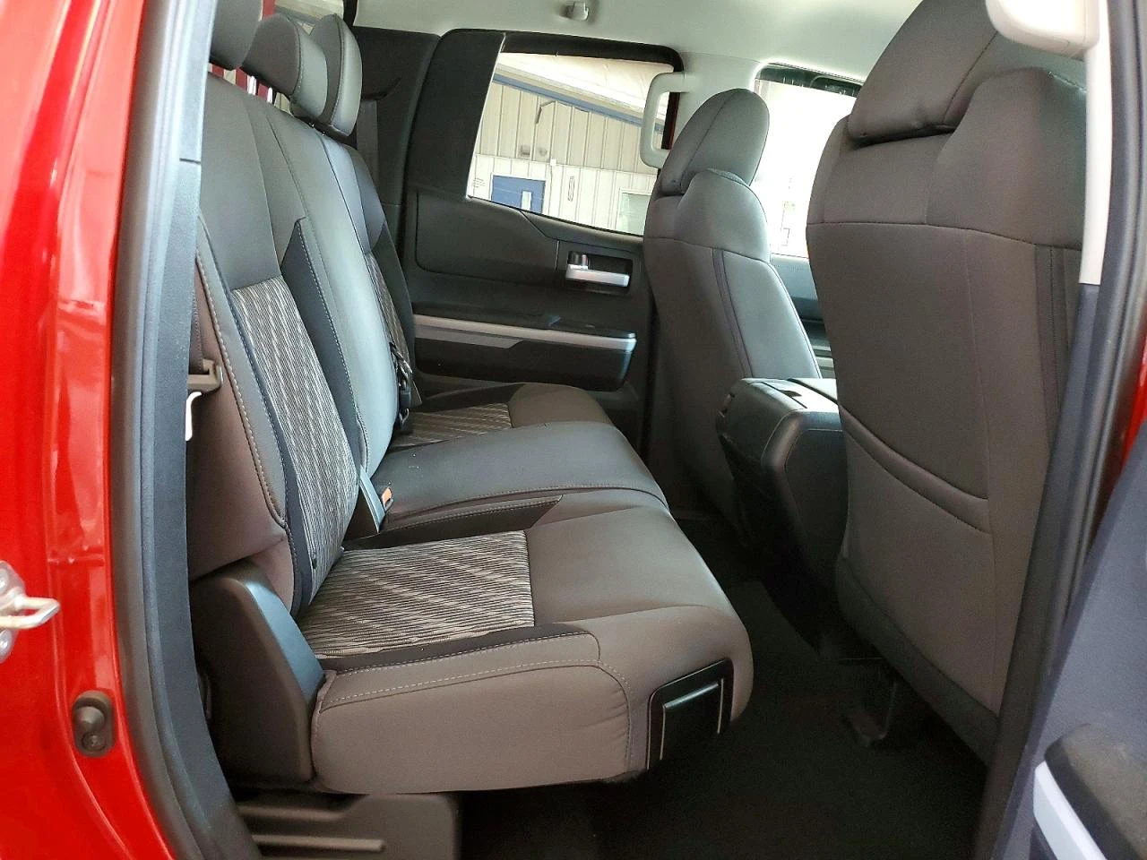 Toyota Tundra 5.7 SR5 * 83 Km, снимка 10 - Автомобили и джипове - 55655292