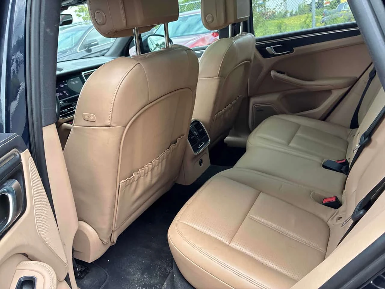 Porsche Macan  AWD / MATRIX / BOSE / 360 / CARFAX, снимка 13 - Автомобили и джипове - 55702179
