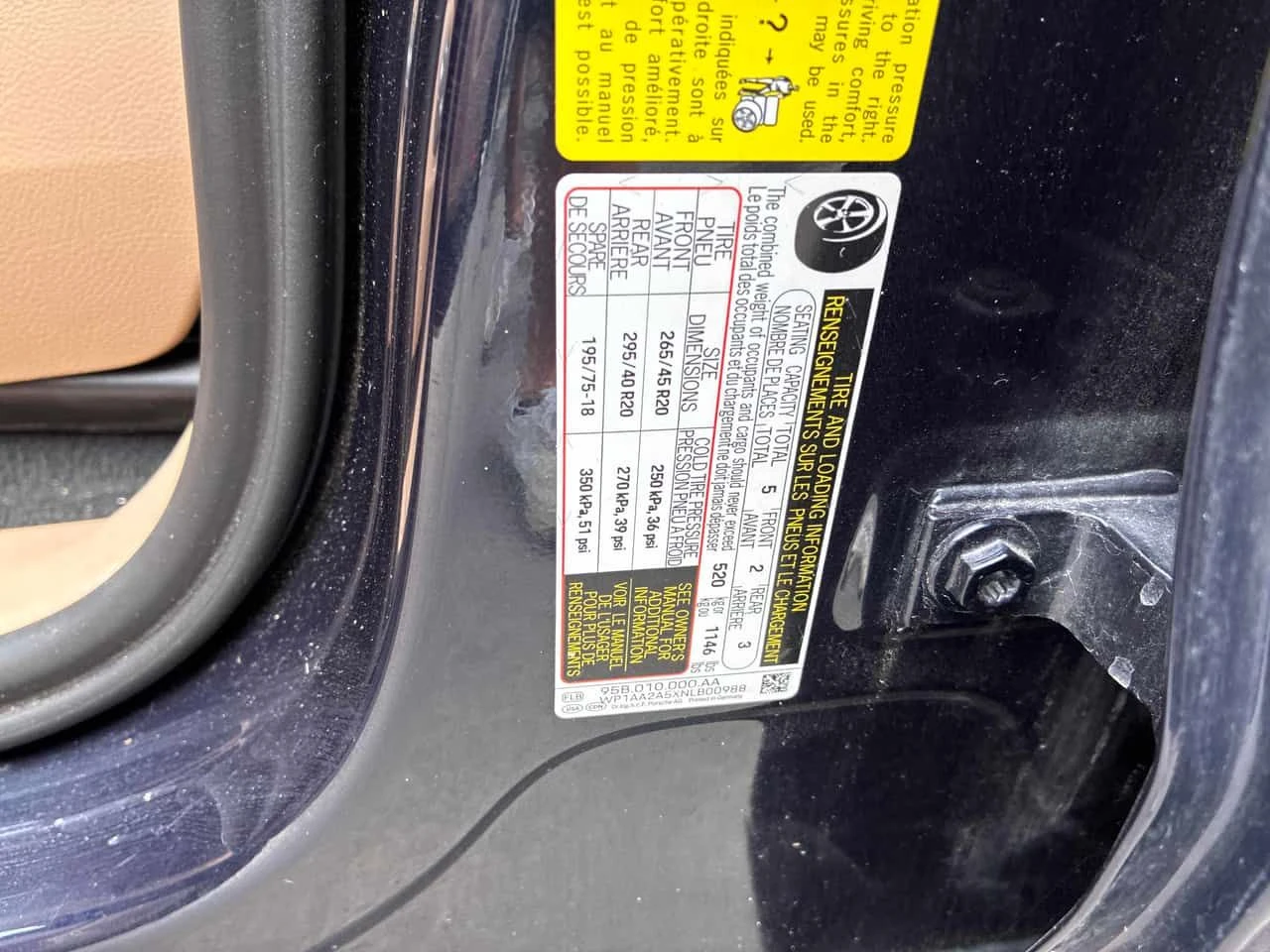 Porsche Macan  AWD / MATRIX / BOSE / 360 / CARFAX, снимка 11 - Автомобили и джипове - 55702179