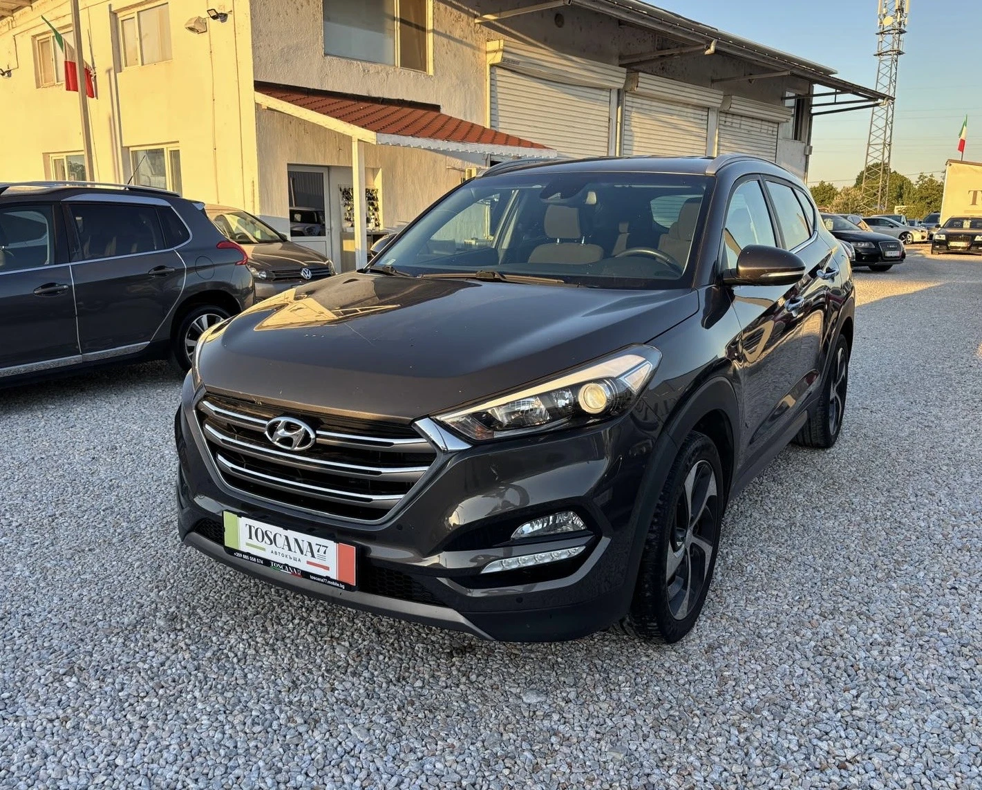 Hyundai Tucson 1.7crdi* Navi* Камера * Сервизна История, снимка 2 - Автомобили и джипове - 55993152