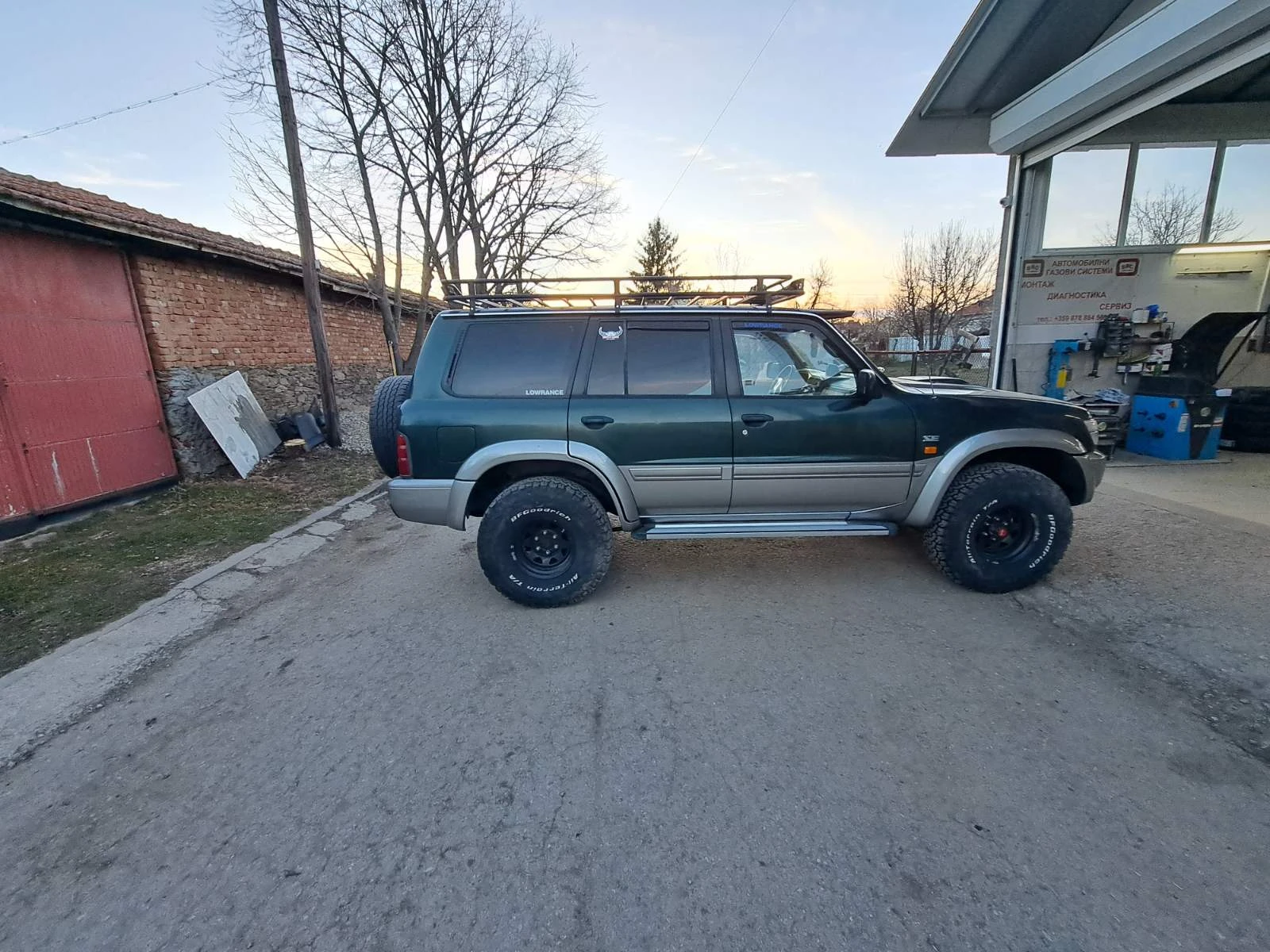 Nissan Patrol Y61, снимка 3 - Автомобили и джипове - 56104557