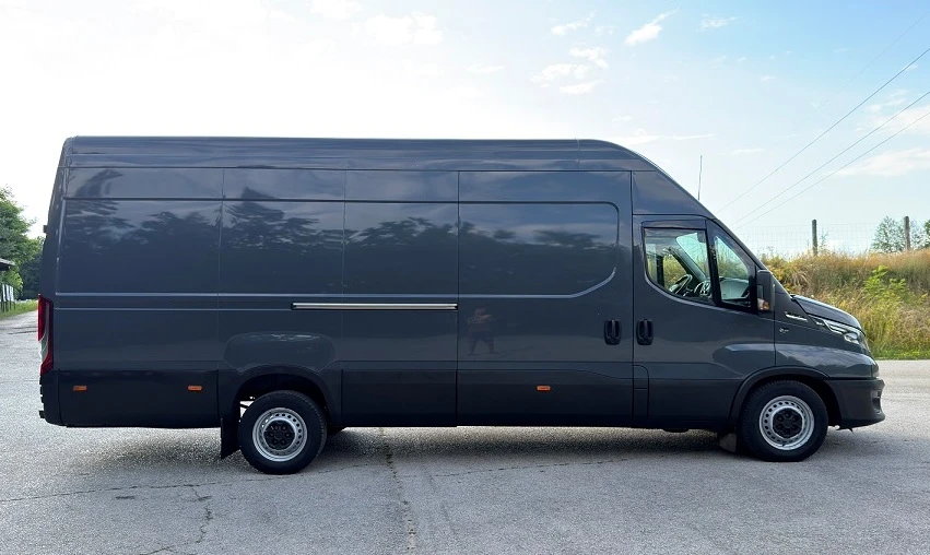 Iveco Daily 35S18* HI-MATIC* MAXI XXL* LED* КЛИМА, снимка 4 - Бусове и автобуси - 54360764