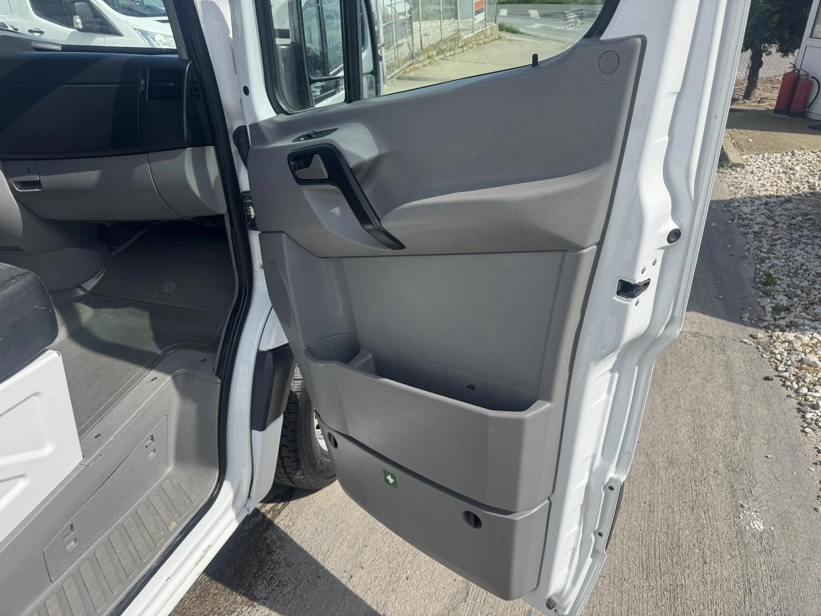 Mercedes-Benz Sprinter 2бр СТРАНИЧНИ ВРАТИ, КЛИМА 231000км!!!, снимка 14 - Бусове и автобуси - 54552663