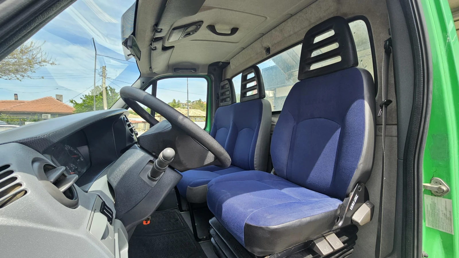Iveco Daily 35C15 3.0D 6SP CH-N1-СОБСТВЕН ХОД-РЕАЛНИ КМ-ЛИЗИНГ, снимка 8 - Бусове и автобуси - 54627372