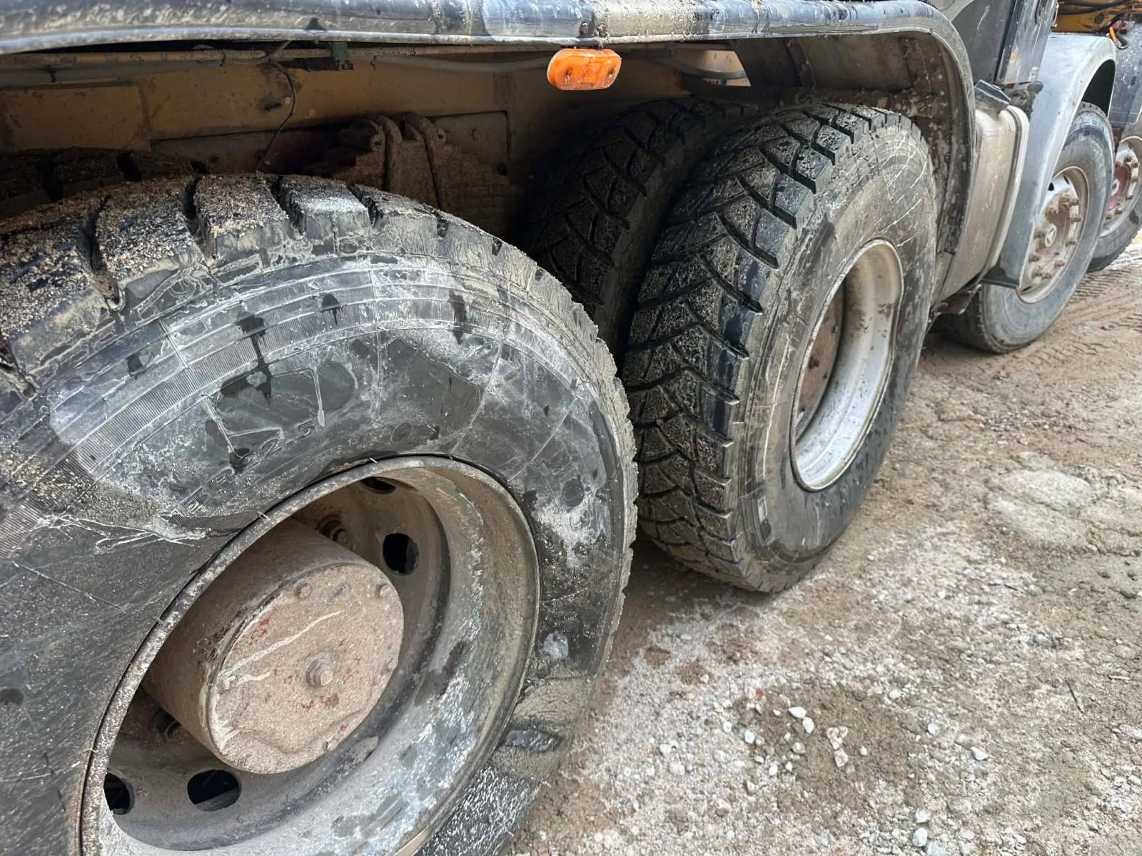 Бетон помпа Iveco Tracker, снимка 6 - Индустриална техника - 55824486