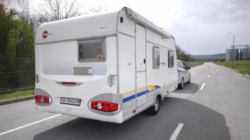 Каравана Burstner Ventana Clasik 410 TS , снимка 5 - Каравани и кемпери - 49965960