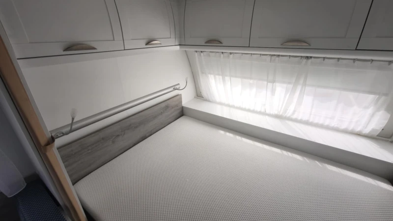 Каравана Burstner Ventana Clasik 410 TS , снимка 14 - Каравани и кемпери - 49965960