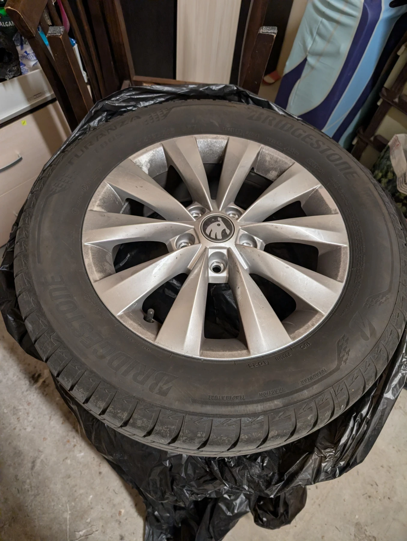 Гуми с джанти Bridgestone 215/60R16