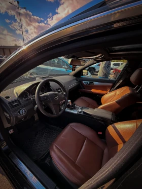 Mercedes-Benz C 320, снимка 7