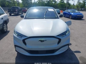 Ford Mustang Mach-E Premium, снимка 12