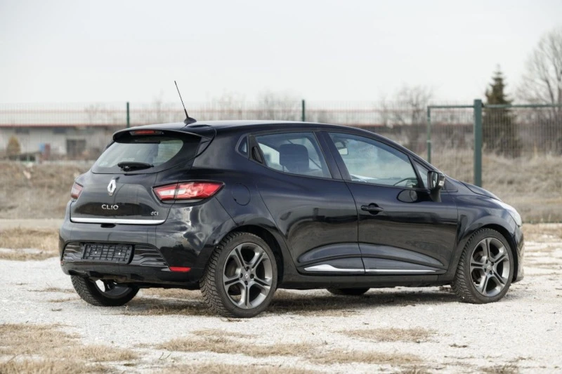 Renault Clio 1.5, снимка 3 - Автомобили и джипове - 42552760