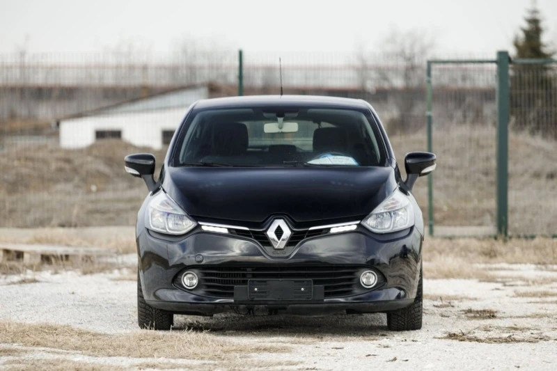 Renault Clio 1.5, снимка 1 - Автомобили и джипове - 42552760