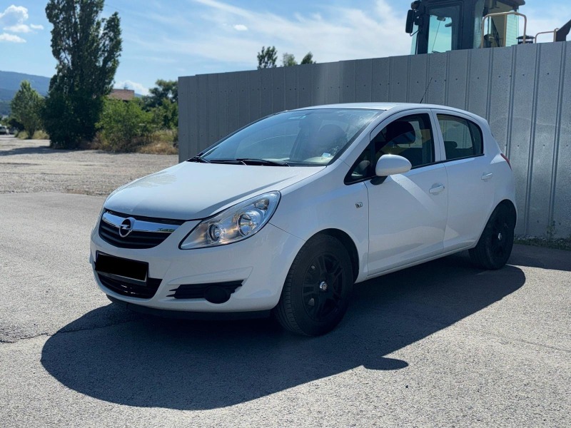 Opel Corsa 1.4i Климатик, снимка 3 - Автомобили и джипове - 46409228