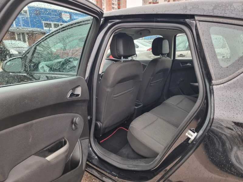 Opel Astra 1.7CTDI , снимка 11 - Автомобили и джипове - 49728617