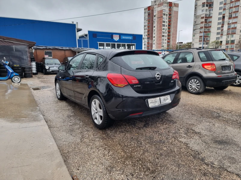 Opel Astra 1.7CTDI , снимка 5 - Автомобили и джипове - 49728617