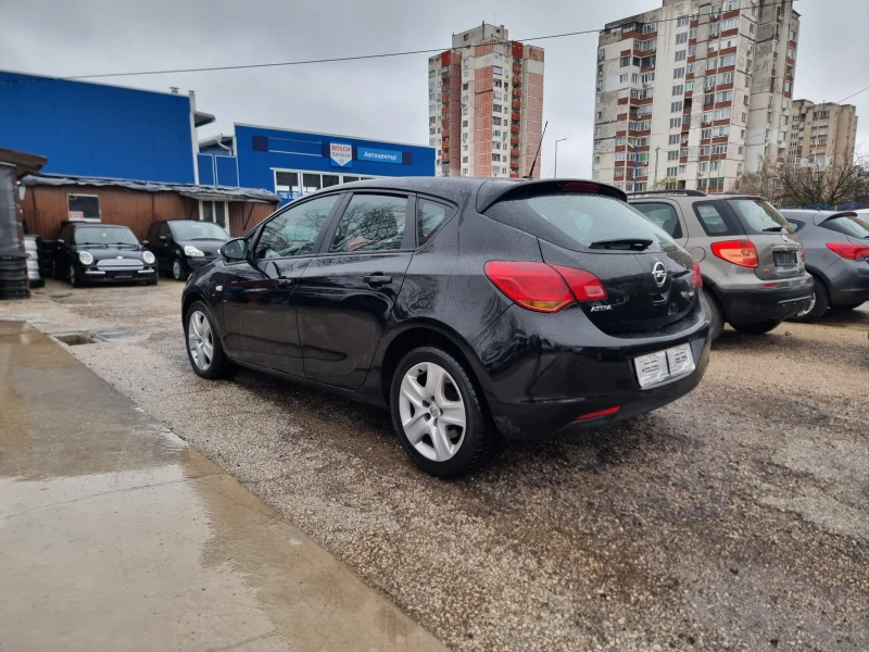Opel Astra 1.7CTDI , снимка 4 - Автомобили и джипове - 49728617