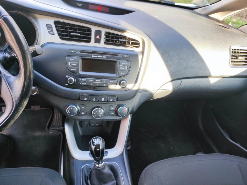 Kia Ceed 1, 6 diesel 128 к.с., снимка 9 - Автомобили и джипове - 52695930
